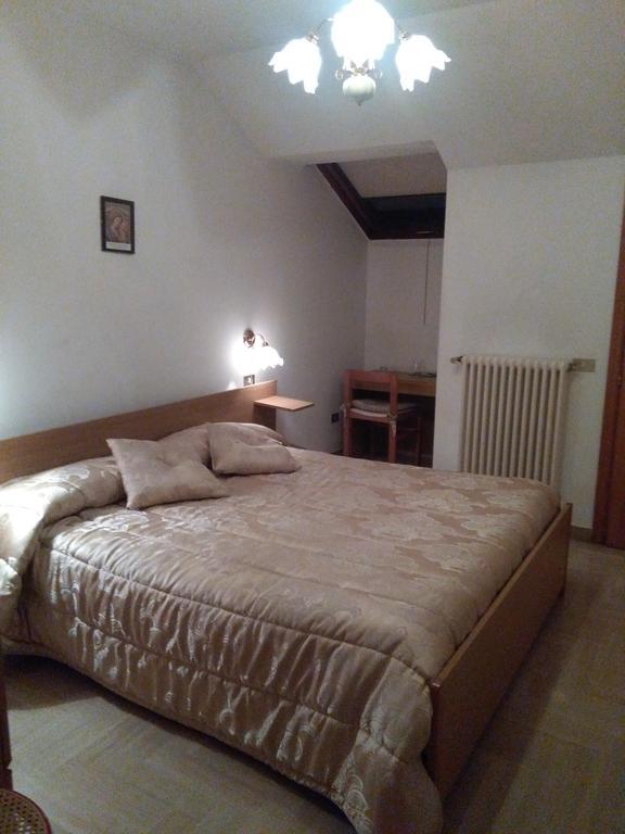 Affittacamere Via Carducci Gubbio Luaran gambar